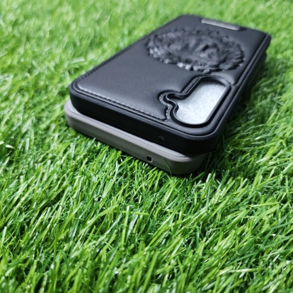 Samsung Galaxy S23 Stylish Lion Back Cover - Image 3