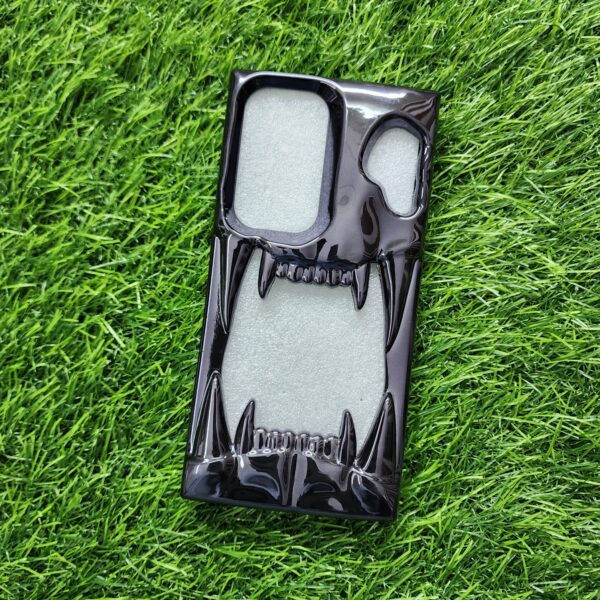 Samsung S25 Ultra Stylish Lion's Jaw Back Cover Metallic Finish - Image 2