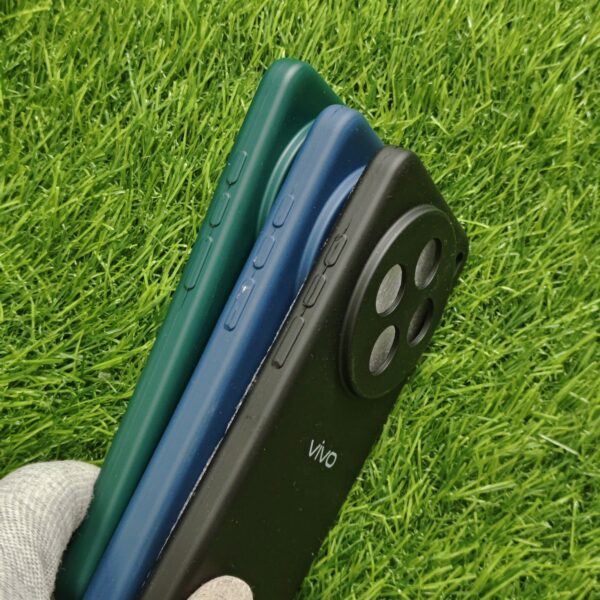 Vivo X200 OG Silicon Back Cover With Soft Cloth inside - Image 3