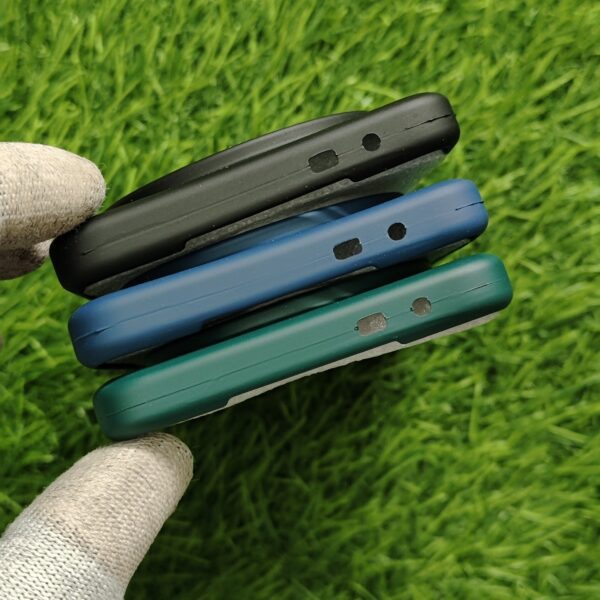 Vivo X200 OG Silicon Back Cover With Soft Cloth inside - Image 5