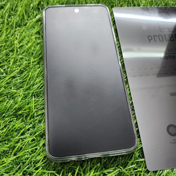 Realme 10 Pro Plus Matte Privacy Membrane Screen Protector - Image 7