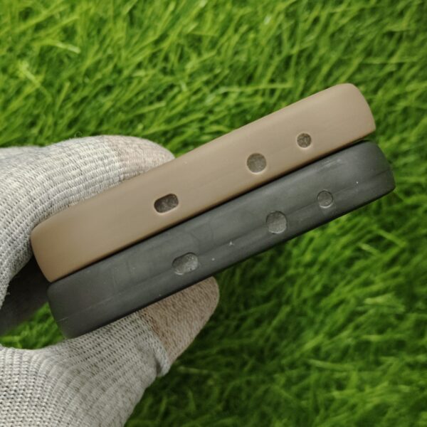 Oppo Reno 13 Silicone Stylish Coffee Faces Back Cover - Image 5