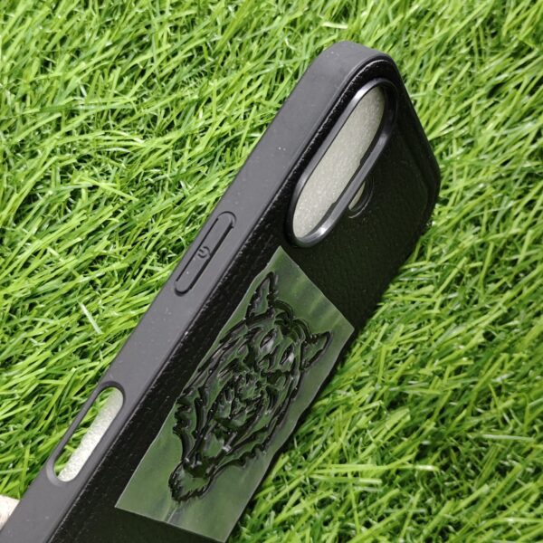 iPhone 16 15 14 13 Series Premium Tiger Back Cover - Image 3