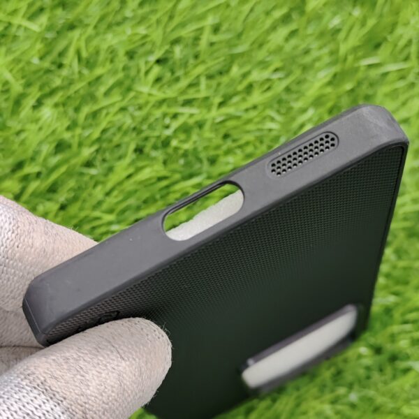 Vivo Y200 Pro Premium Black Nilkin Flexible Back Cover - Image 4