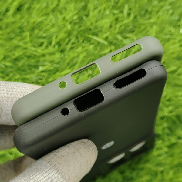 Moto Edge 60 Pro Stylish Silicon Back Cover with cloth inside - Image 4