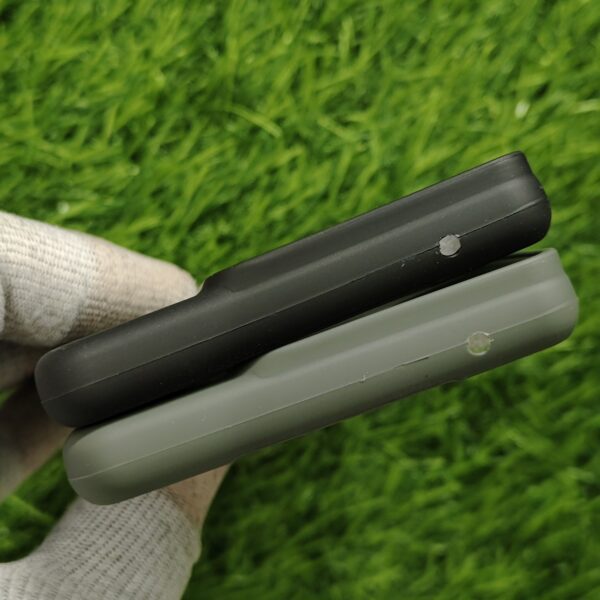 Moto Edge 60 Pro Stylish Silicon Back Cover with cloth inside - Image 6
