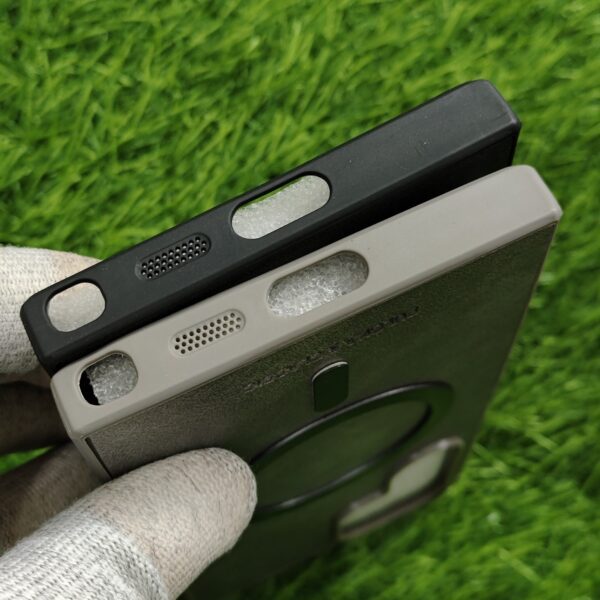 Samsung S24 Ultra Luxury Leather Back Cover with Magsafe - Image 4