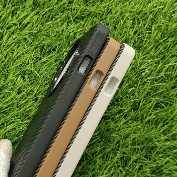 Oneplus 13 Premium Carbon Back Cover With Soft Cloth Inside - Image 5