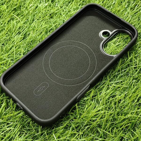 iPhone 16 Premium Carbon Back Cover With Soft Cloth Inside - Image 6