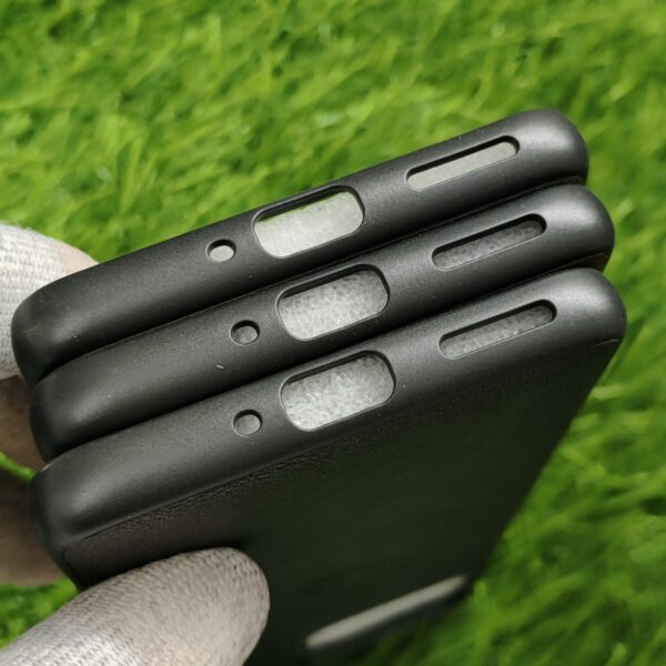 Moto Edge 60 Pro Premium Leather Finish Back Cover - Image 4