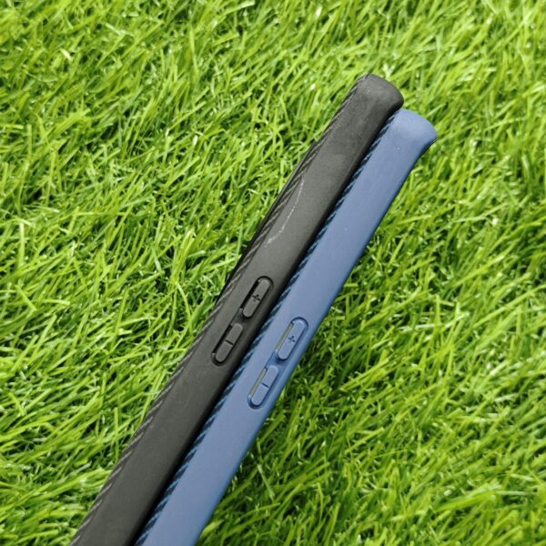 Oneplus 11R Premium Carbon Back Cover With Soft Cloth Inside - Image 5