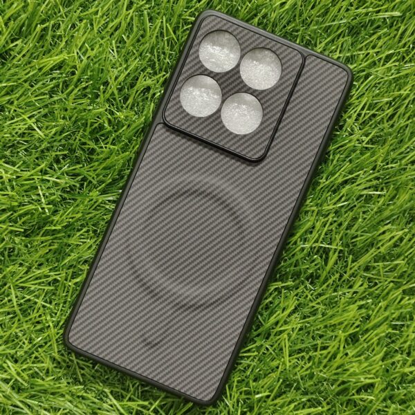 Moto Edge 60 Fusion Premium Carbon Design Magsafe Back Cover - Image 9