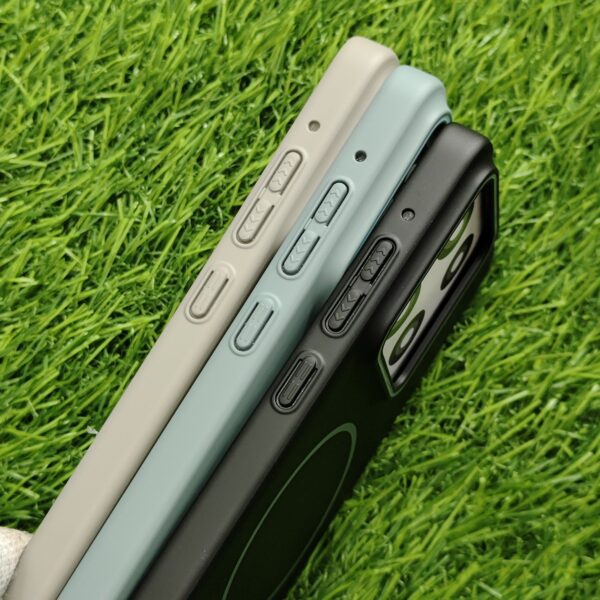 Moto Edge 60 Stylus PC Hard MagSafe Back Cover Beats - Image 3