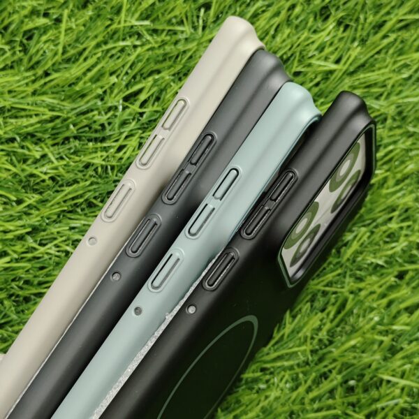 Moto Edge 60 Fusion PC Hard MagSafe Back Cover Beats - Image 3