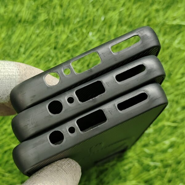 Moto G64 Premium Carbon Design Magsafe Back Cover - Image 4