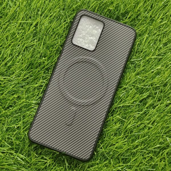 Moto G64 Premium Carbon Design Magsafe Back Cover - Image 6