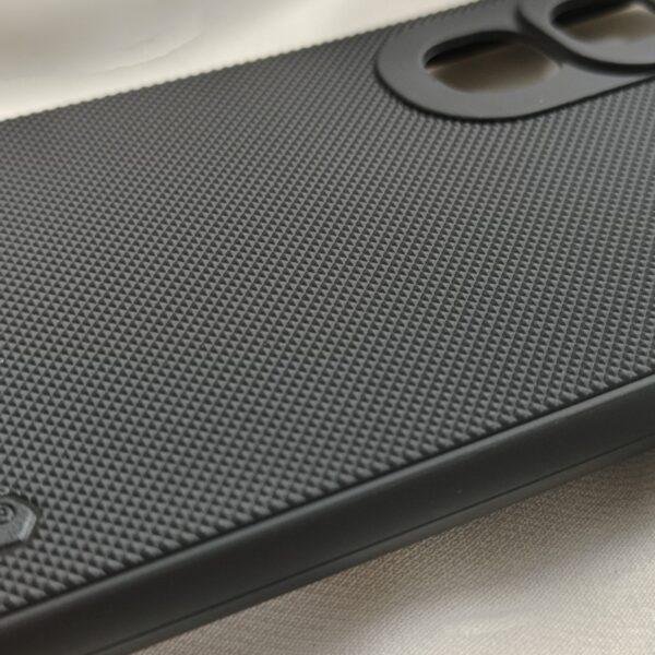 Vivo Y400 Pro Black Nilkin Back Cover with cloth inside - Image 6