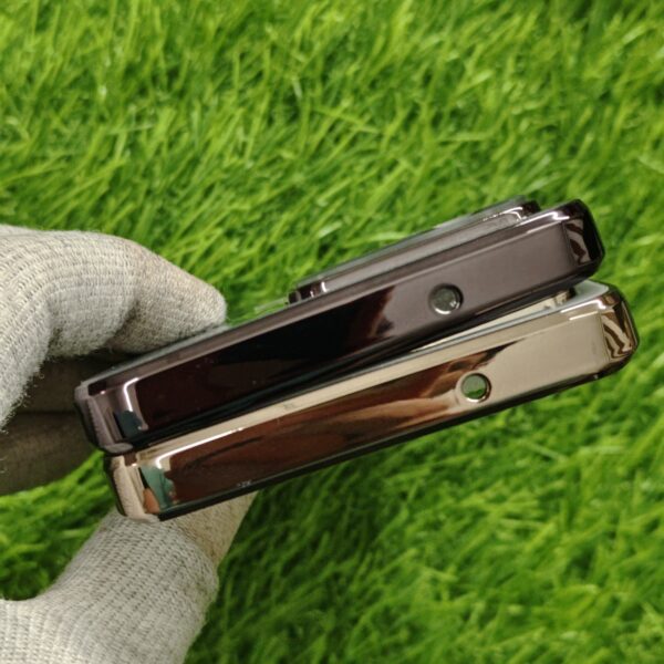 Moto Edge 40 Neo Luxury Matte Chrome Finish Back Cover With Camera Protection - Image 5