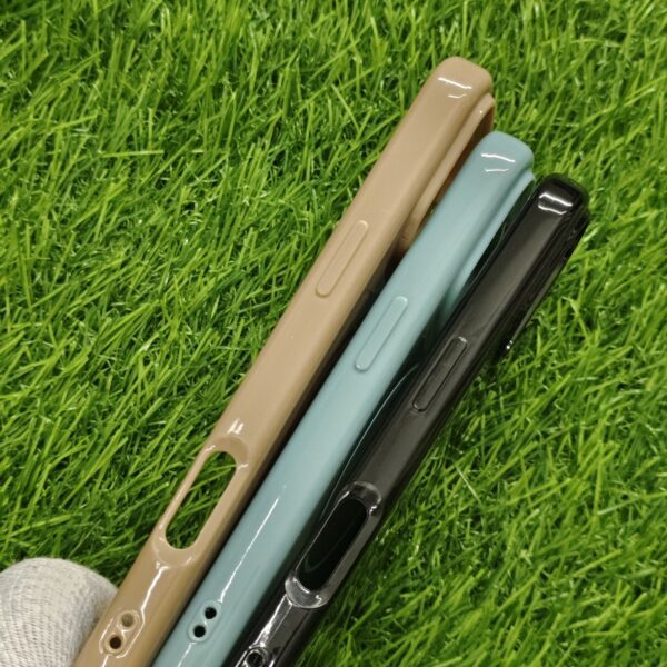 iPhone 15 & 16 Series Silicon Magsafe Back Cover Beats - Image 3