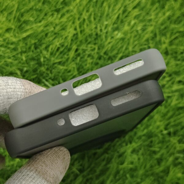 Realme 14 Pro Matte Skin Back Cover - Image 4