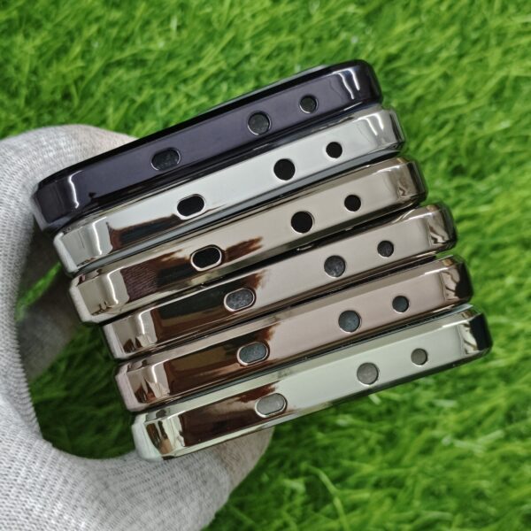 Oppo Reno 13 Luxury Matte Chrome Finish Back Cover With Camera Protection - Image 5