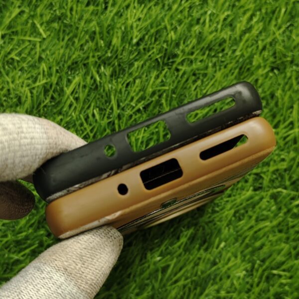 Oneplus 12R Premium Skin Touch Magsafe Back Cover With Soft Cloth Inside - Image 4