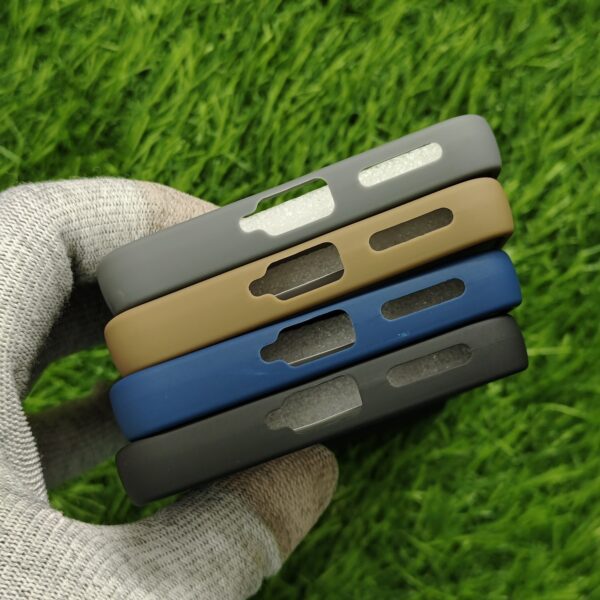 Moto Edge 60 Fusion Matte Skin Back Cover No Magsafe - Image 4