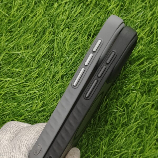 Oneplus 13s Matte Skin Back Cover No Magsafe - Image 3