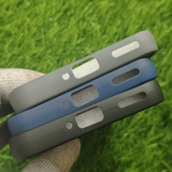 Nothing Phone 3a Matte Skin Back Cover No Magsafe - Image 4
