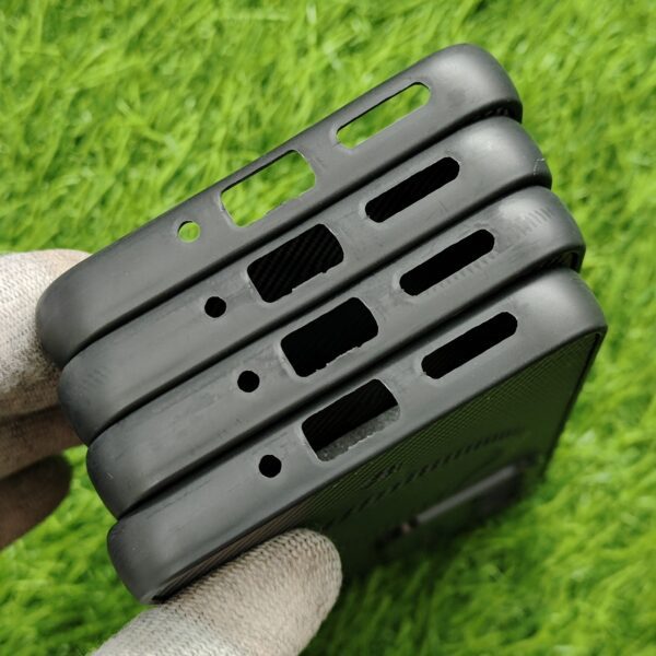 Vivo T4X Premium Carbon Design Magsafe Back Cover - Image 4