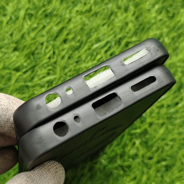 iQOO Z6 Lite Premium Carbon Design Magsafe Back Cover - Image 4