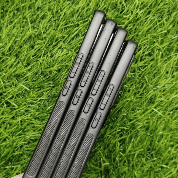 Vivo V27 & V27 Pro Premium Carbon Design Magsafe Back Cover - Image 3