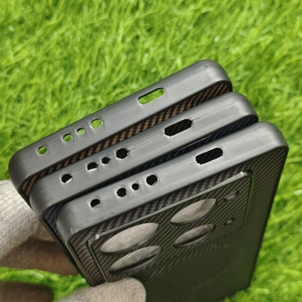 Infinix Note 40 Pro Premium Carbon Design Magsafe Back Cover - Image 5