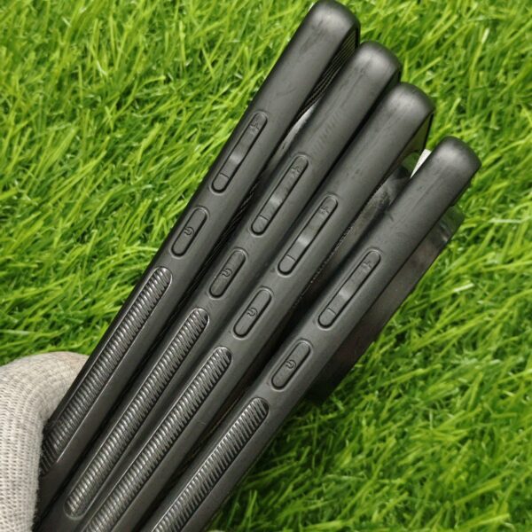 Vivo X200 Pro Premium Carbon Design Magsafe Back Cover - Image 3