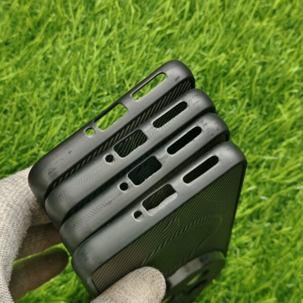 Vivo X200 Pro Premium Carbon Design Magsafe Back Cover - Image 4