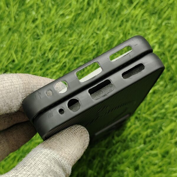 iQOO Z7s Premium Carbon Design Magsafe Back Cover - Image 4
