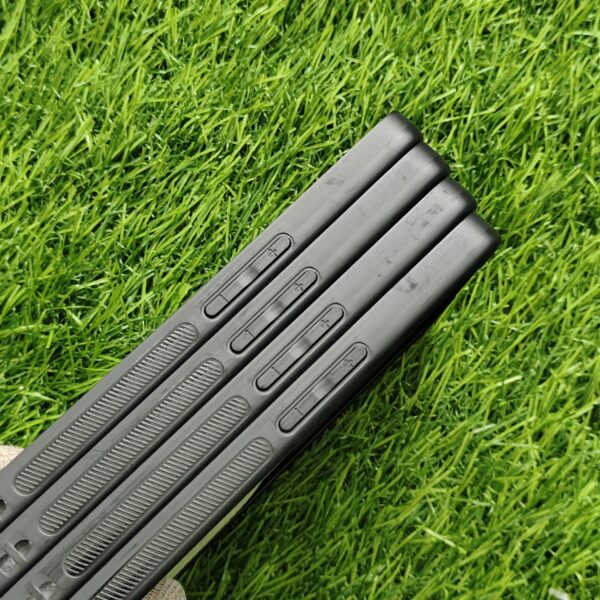 Oppo reno 8 Pro Premium Carbon Design Magsafe Back Cover - Image 5