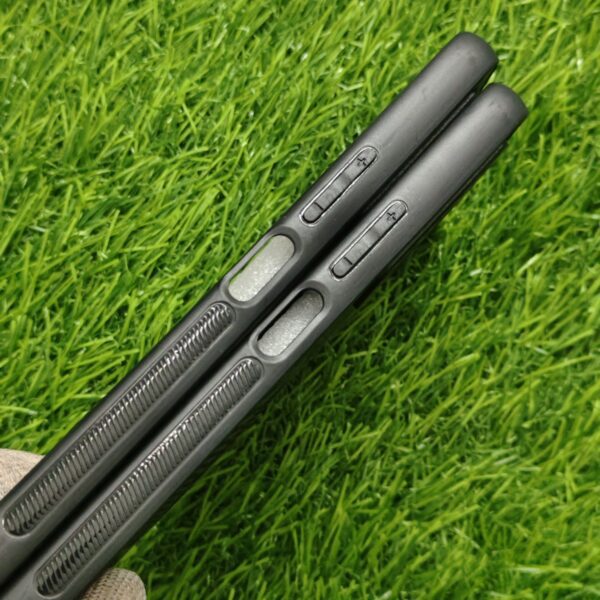 iQOO Z5 Premium Carbon Design Magsafe Back Cover - Image 3