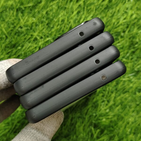 Vivo V30 & V30 Pro Premium Carbon Design Magsafe Back Cover - Image 5