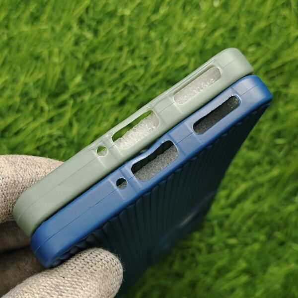 Realme 15 Pro Stylish Knot Design Silicon Back Cover - Image 4