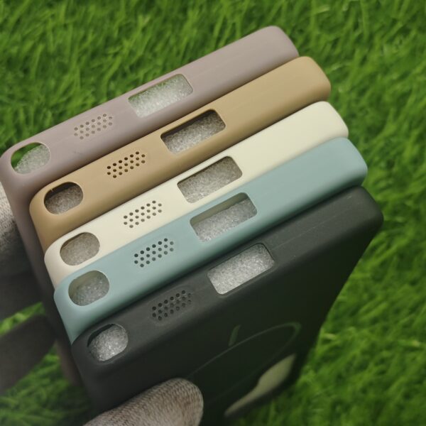 Samsung S25 Ultra Premium Silicon Beats Magsafe Back Cover With Soft Cloth Inside - Image 4