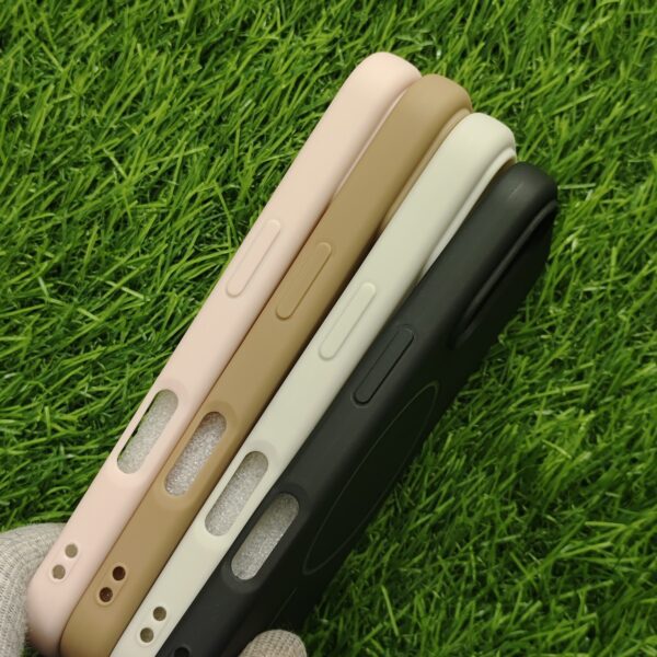iPhone 17 & 17 Pro & 17 Pro Max Premium Silicon Beats Magsafe Back Cover With Soft Cloth Inside - Image 3