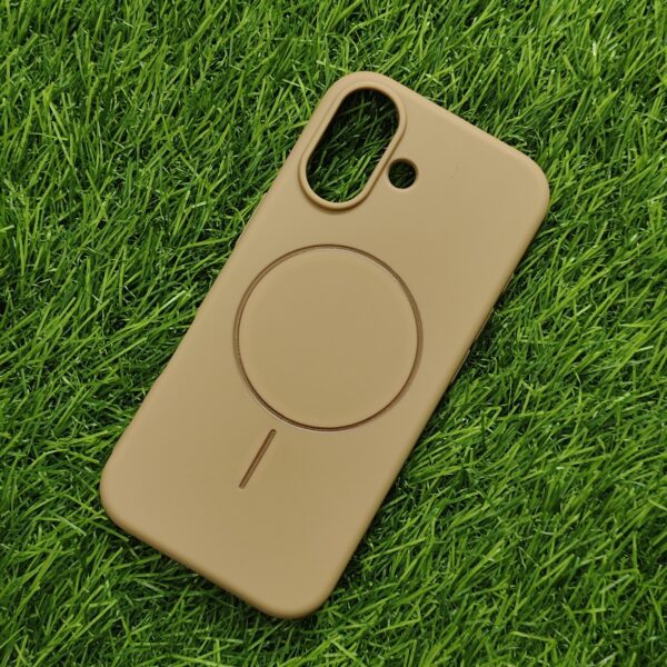 iPhone 17 & 17 Pro & 17 Pro Max Premium Silicon Beats Magsafe Back Cover With Soft Cloth Inside - Image 7