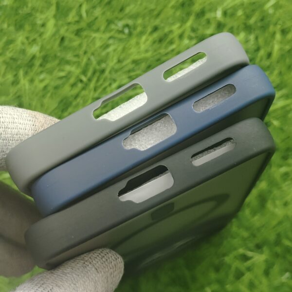 Vivo T4 & iQOO Z10 Matte Skin Back Cover No Magsafe - Image 4