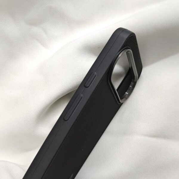 Google Pixel 10 & 10 Pro Black Nilkin Back Cover with cloth inside - Image 3