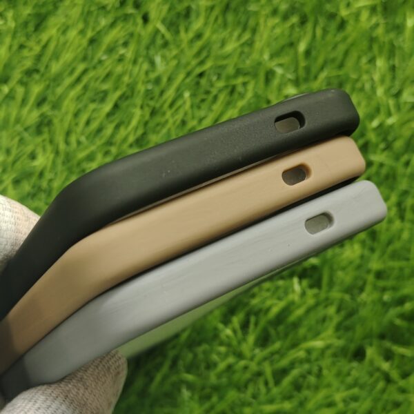 Samsung Galaxy S24 & S25 Matte Paper Thin Side Silicon Back Cover No Magsafe - Image 5