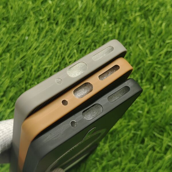 Moto G86 Premium Carbon Design Metal Magsafe Ring Back Cover - Image 4