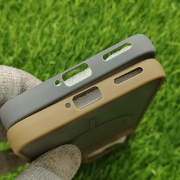 Realme P3 Ultra Matte Skin Back Cover No Magsafe - Image 4