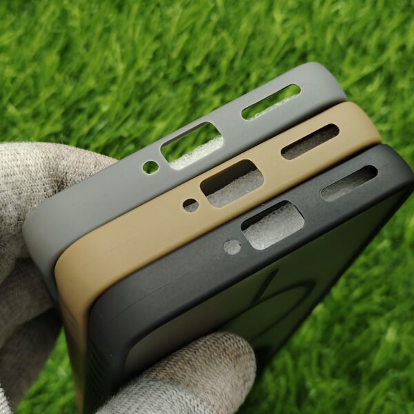 Realme 12 Plus & P1 & Narzo 70 & 70 Pro Matte Skin Back Cover No Magsafe - Image 4