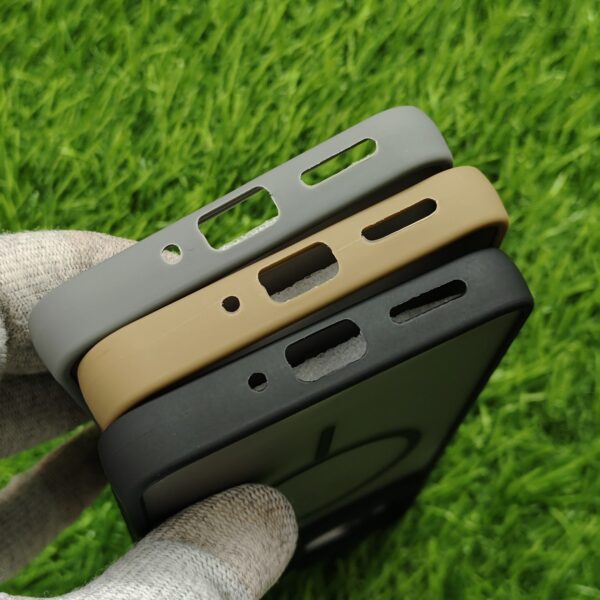 Redmi Note 12 & Poco X5 Matte Skin Back Cover No Magsafe - Image 4